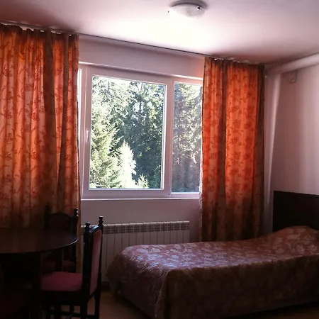 Ξενοδοχείο με διαμερίσματα In Iglika 2 *